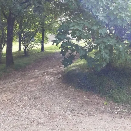 Сasa de vacaciones Au Coeur De La Nature Avec Ses Animaux Saint-Germain-du-Salembre