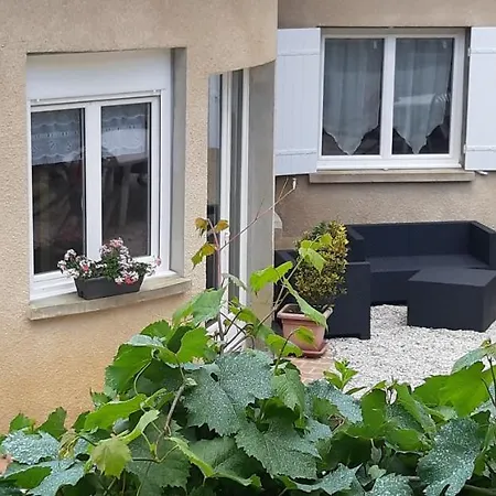 Au Coeur De La Nature Avec Ses Animaux Saint-Germain-du-Salembre